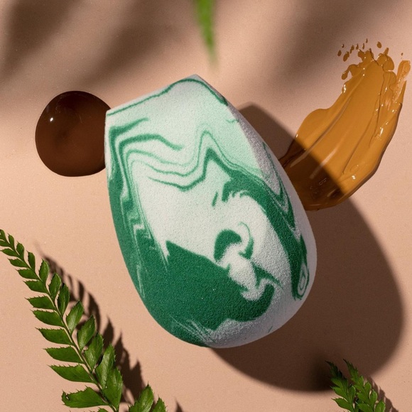 $4❤️‍🔥 EcoTools Fresh Perfecting Makeup Blending Green Beauty Sponge 🪞 NEW - Picture 4 of 10